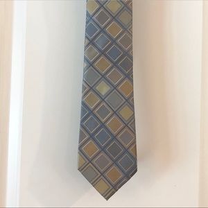 Quality silk tie